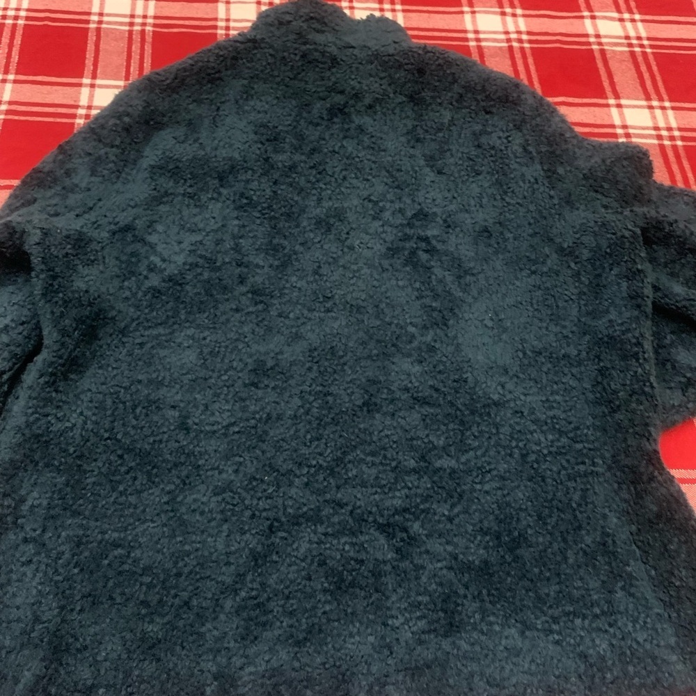 Pendleton Women's Fuzzy Sherpa Full Zip Jacket in a dark blue/teal color-plaid - Picture 6 of 6